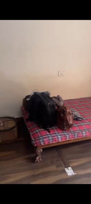 Parking in 2.5 BHK Apartment at Prabhat Apartment, Prabhat Road – for Rent