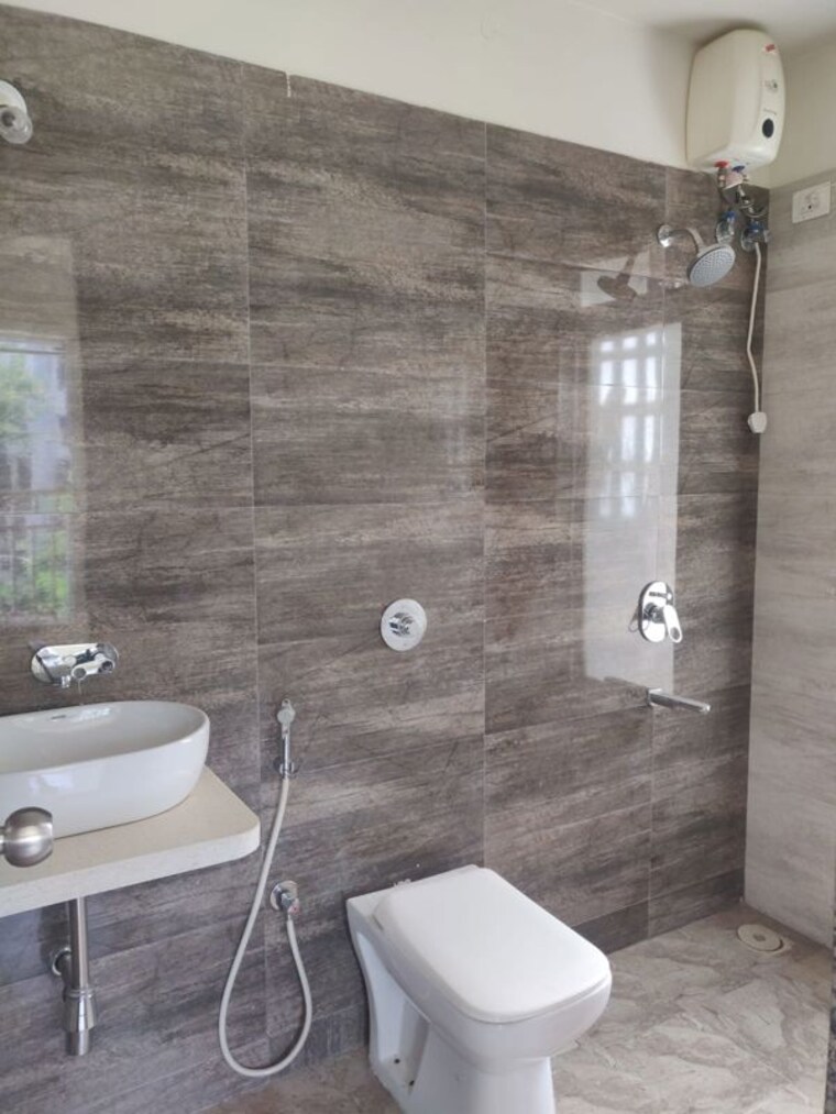 Bathroom, parinee-adney 3 Bedroom 972 Sq.Ft. Apartment In Borivali West Mumbai 10438102