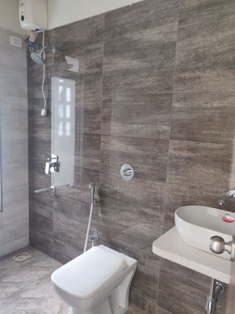 Bathroom, parinee-adney 3 Bedroom 972 Sq.Ft. Apartment In Borivali West Mumbai 10438102