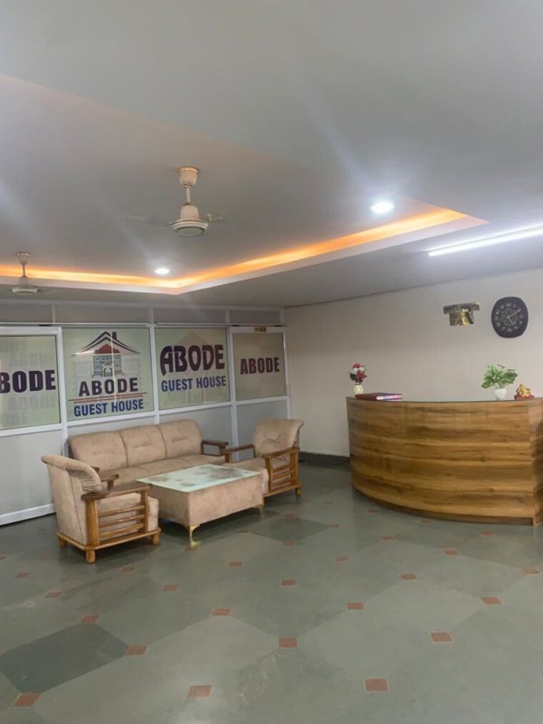 Living Room, upsidc site c 6+ Bedroom 200 Sq.Mt. Independent House In Upsidc Site C Greater Noida 10438127