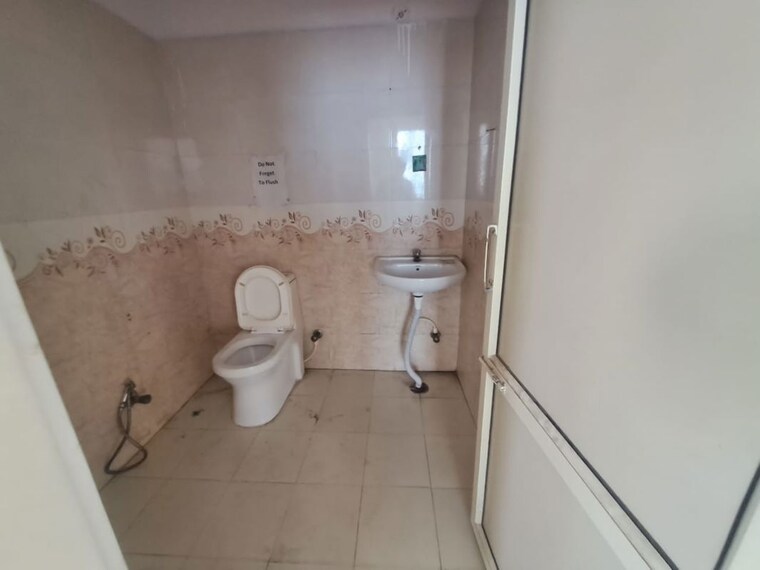 Bathroom, sector 63 Commercial Warehouse 3200 Sq.Ft. In Sector 63 Noida 10438060