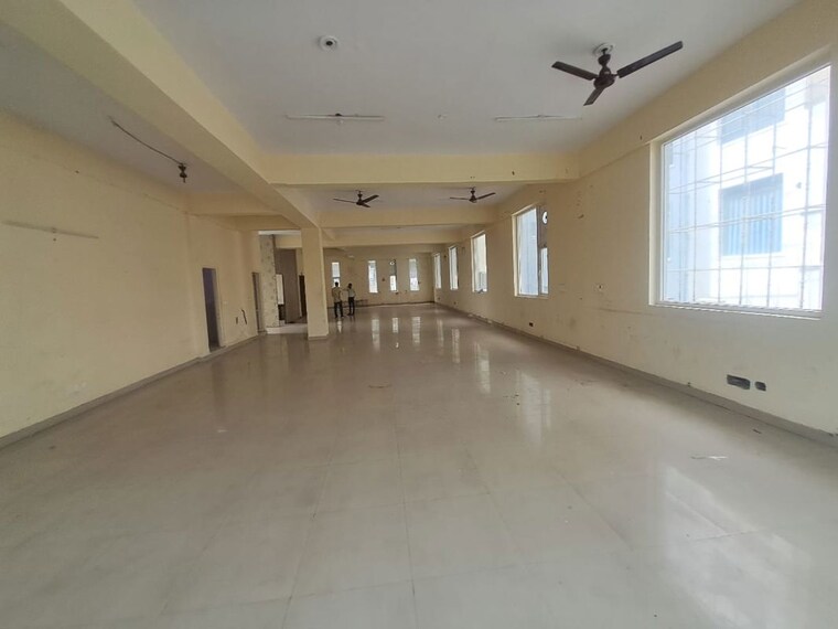 undefined, sector 63 Commercial Warehouse 3200 Sq.Ft. In Sector 63 Noida 10438060