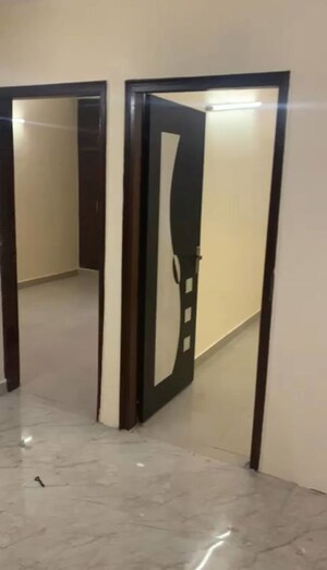 2 BHK Builder Floor For Rent in Chattarpur
