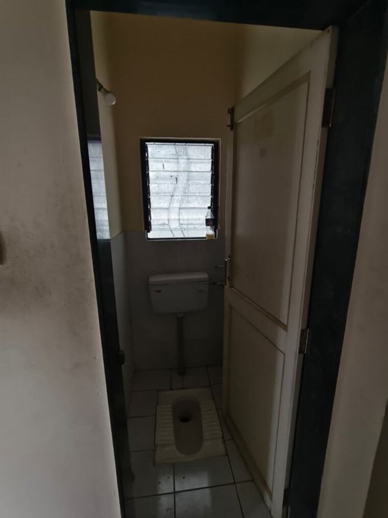 Bathroom, vishal-vastu-apartment 1 Bedroom 650 Sq.Ft. Apartment In Dhanori Pune 10438165