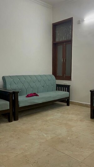 1 BHK Builder Floor For Rent in Chattarpur