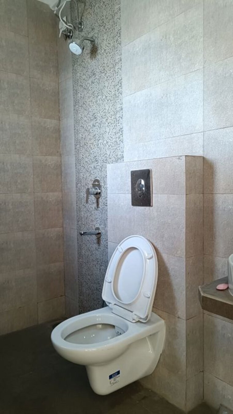Bathroom, madhav-palacia 1 Bedroom 650 Sq.Ft. Apartment In Ghodbunder Road Thane 10438172