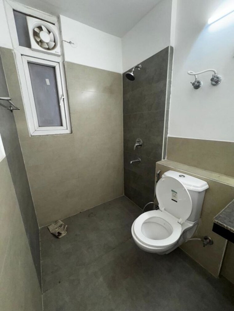 Bathroom, ats-happy-trails 3 Bedroom 1625 Sq.Ft. Apartment In Sector 10 Greater Noida Greater Noida 10438199