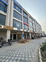 2100 Sq.Ft. Showroom in Sector 117