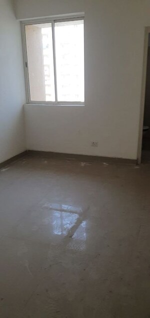Room in 2 BHK Apartment at BPTP Princess Park, Sector 86 – for Sale