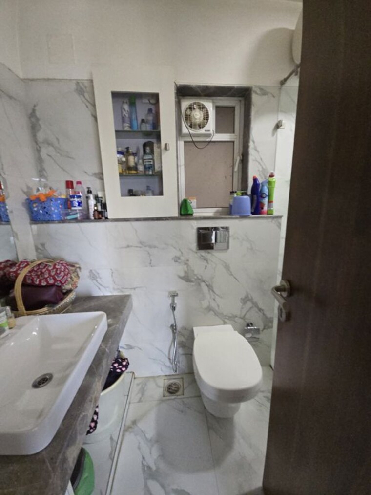 Bathroom, raheja-ridgewood 2 Bedroom 1050 Sq.Ft. Apartment In Goregaon East Mumbai 10438205