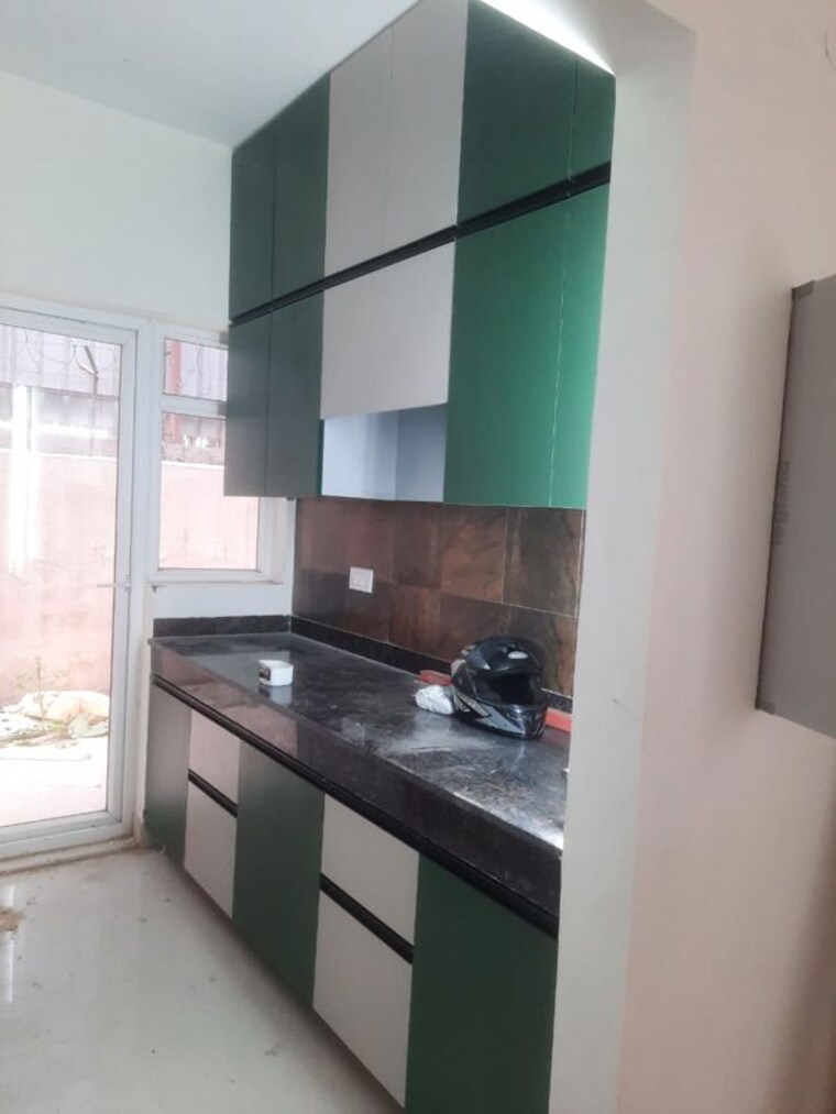 Kitchen, bptp-astaire-garden-monet-floors 3 Bedroom 200 Sq.Yd. Builder Floor In Sector 70a Gurgaon 10438120