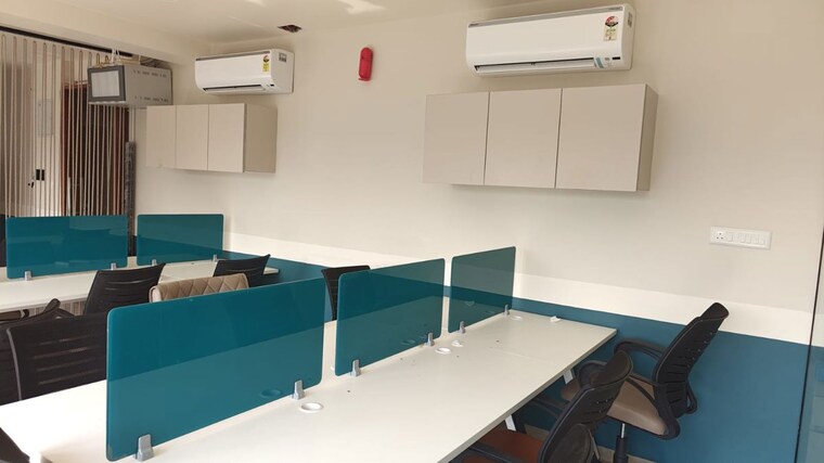 Team Area, navrangpura Commercial Office Space 1100 Sq.Ft. In Navrangpura Ahmedabad 10438244