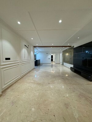5 BHK Builder Floor For Rent in Green Fields Colony