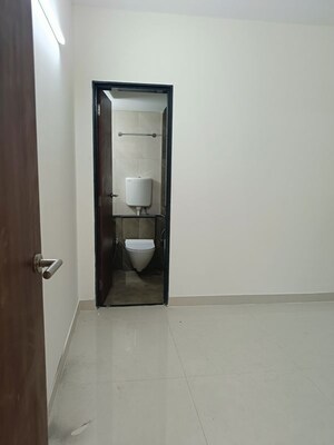 Room in 2 BHK Apartment at Bdd Chawl – for Rent