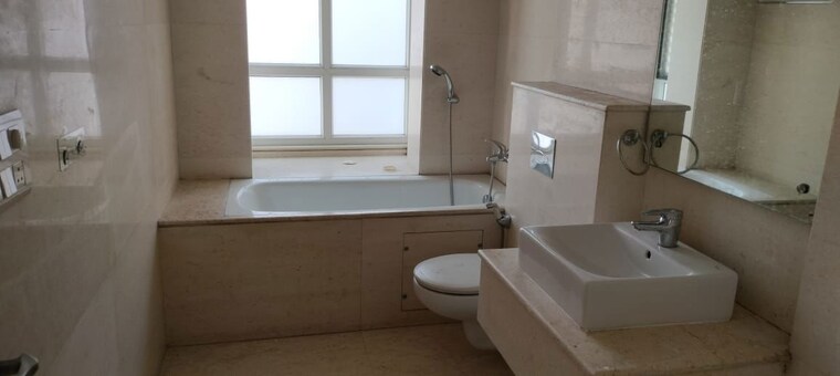 Bathroom, emaar-the-palm-drive-the-sky-terraces 3.5 Bedroom 3300 Sq.Ft. Apartment In Sector 66 Gurgaon 10438305