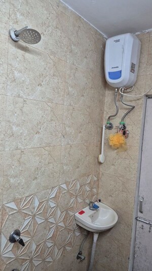 Bathroom in 1 BHK Builder Floor at Safdarjung Enclave – for Rent