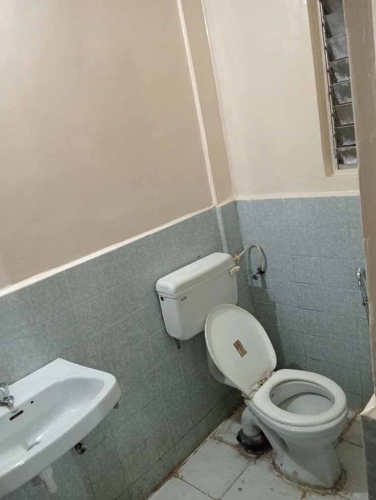Bathroom, konark-vihar 2 Bedroom 750 Sq.Ft. Apartment In Satara Road Pune 10438340