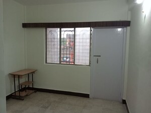 Room in 2 BHK Apartment at Konark Vihar, Satara Road – for Rent