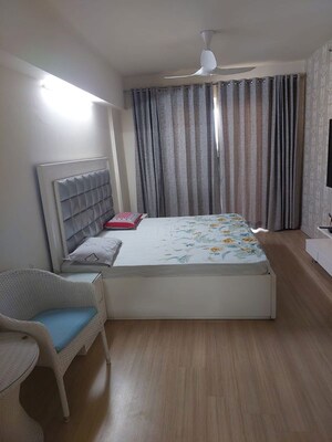 Bedroom in 3 BHK Apartment at DLF The Skycourt, Sector 86 – for Rent