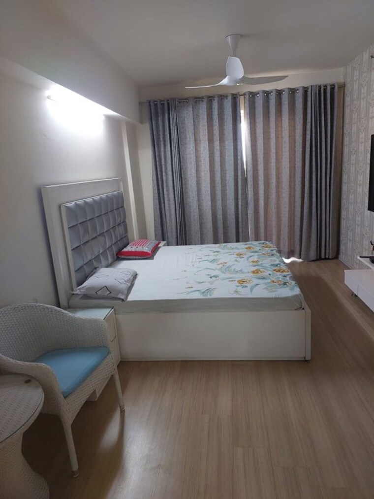Bedroom, dlf-the-skycourt 3 Bedroom 1930 Sq.Ft. Apartment In Sector 86 Gurgaon 10438373