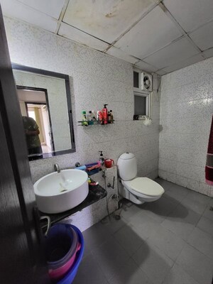 Bathroom in 2 BHK Apartment at Shipra Neo, Shipra Suncity – for Rent