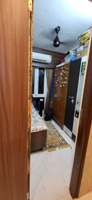Room in 1.5 BHK Apartment at Deraiya Iconico, Kurla East – for Sale