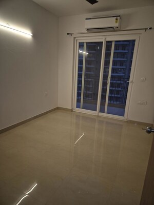 Room in 3 BHK Apartment at ATS Nobility, Sector 4 Greater Noida – for Rent