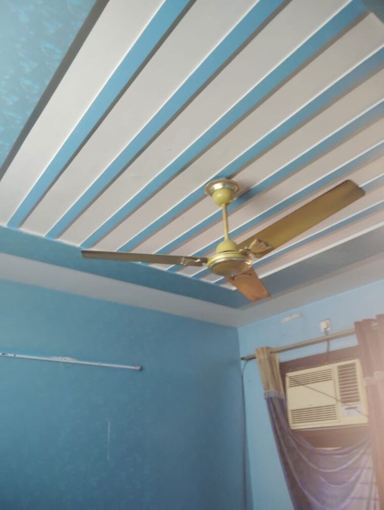 undefined, rohini sector 5 3 Bedroom 1100 Sq.Ft. Builder Floor In Rohini Sector 5 Delhi 10438429