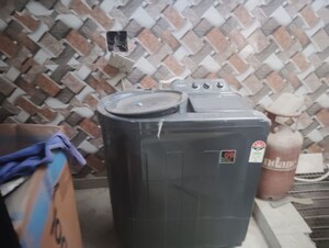Kitchen in 3 BHK Builder Floor at Rohini Sector 5 – for Sale