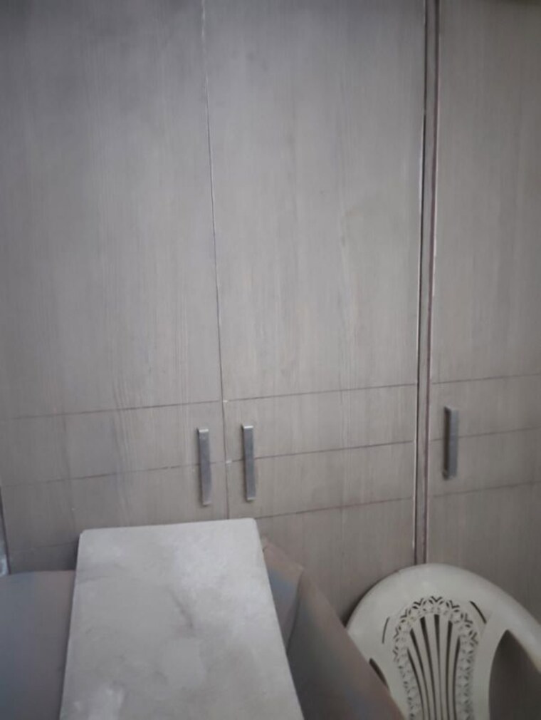 Bathroom, rohini sector 5 3 Bedroom 1100 Sq.Ft. Builder Floor In Rohini Sector 5 Delhi 10438429