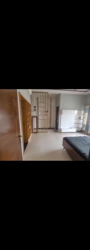 Room in 2.5 BHK Independent House at Sector 15 – for Rent