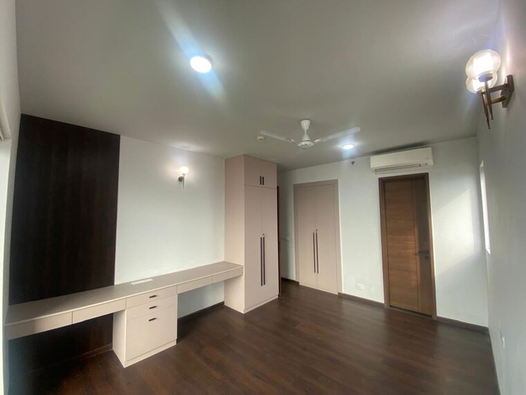 Room, krisumi-waterfall-residences  2556 Sq.Ft. Apartment In Sector 36a Gurgaon 10438286
