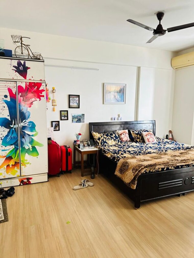 Bedroom, dlf-regal-gardens 3 Bedroom 1750 Sq.Ft. Apartment In Sector 90 Gurgaon 10438349
