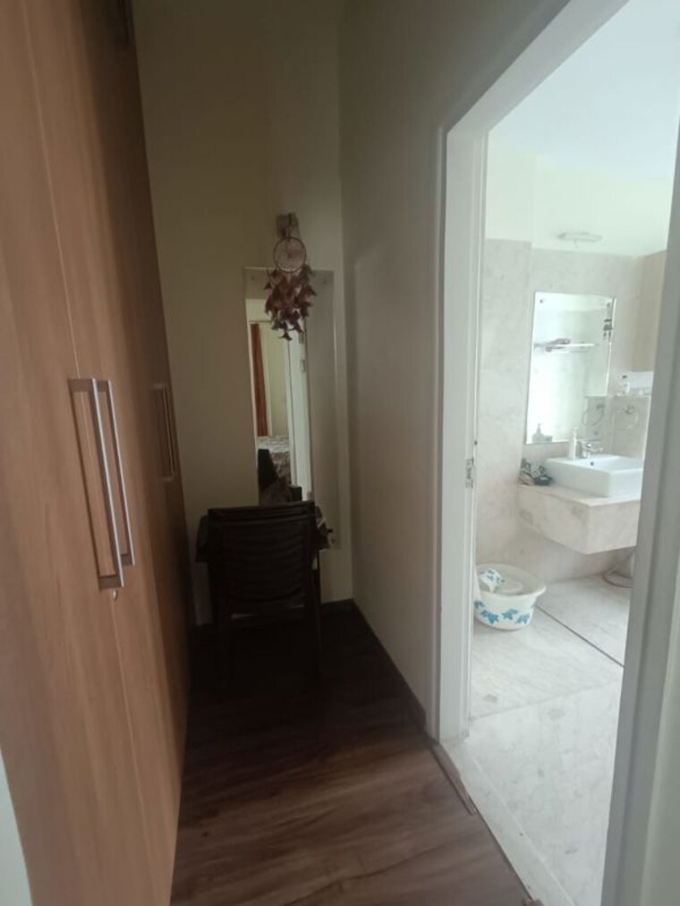 Bathroom, unitech-the-residences-gurgaon 3.5 Bedroom 1550 Sq.Ft. Apartment In Sector 33 Gurgaon 10438474