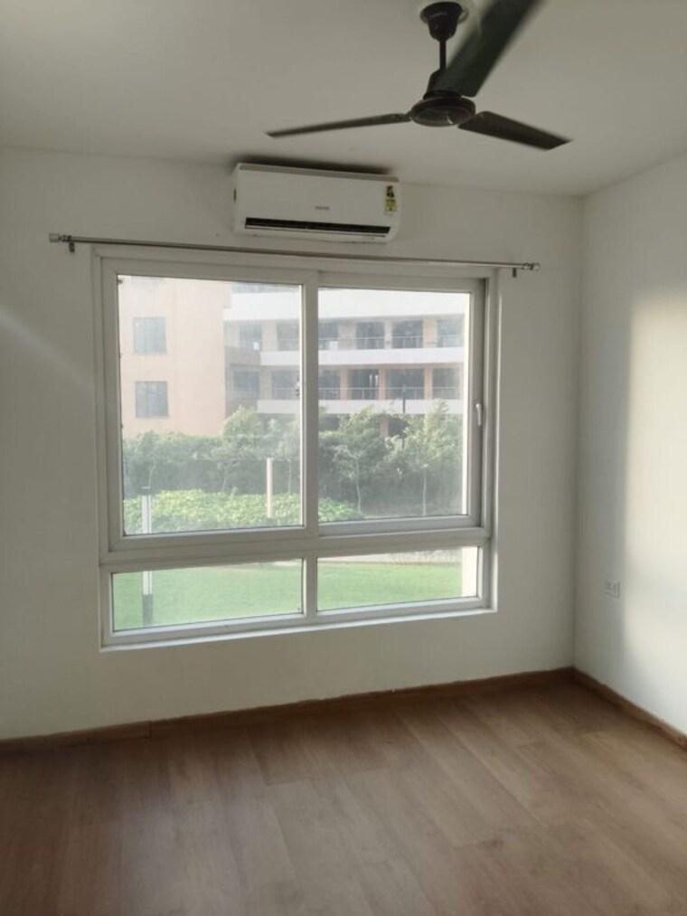 Room, hero-homes-gurgaon 3 Bedroom 1359 Sq.Ft. Apartment In Sector 104 Gurgaon 10438505