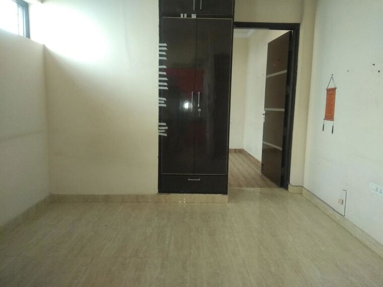 Room, ardee-city 3 Bedroom 2000 Sq.Ft. Builder Floor In Sector 52 Gurgaon 10438498