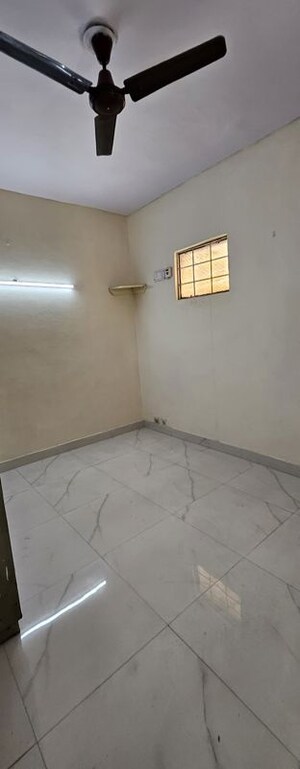 Room in 2 BHK Apartment at Jal Vayu Vihar Noida, Sector 21 – for Rent