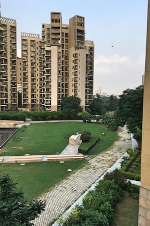 3.5 BHK Apartment – Exterior View View at Unitech Uniworld Gardens, Sector 47 - for Rent