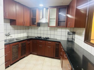 Kitchen in 3.5 BHK Apartment at Unitech Uniworld Gardens, Sector 47 – for Rent