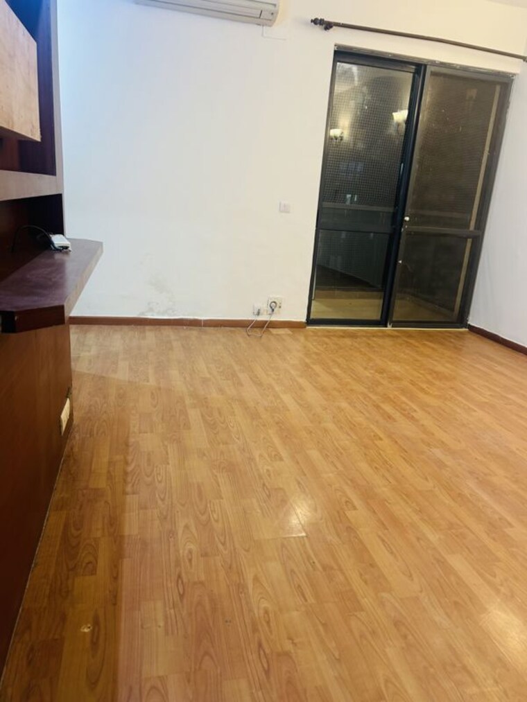 Room, unitech-uniworld-gardens 3.5 Bedroom 2027 Sq.Ft. Apartment In Sector 47 Gurgaon 10438541