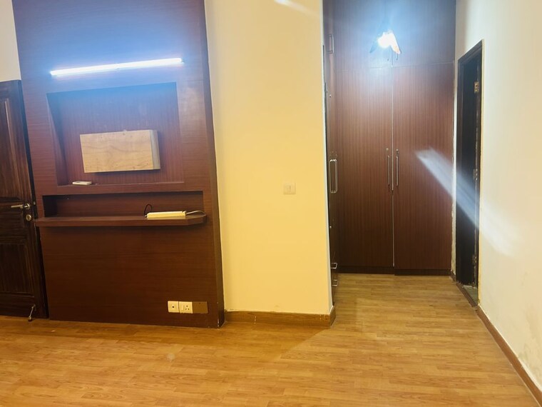 Room, unitech-uniworld-gardens 3.5 Bedroom 2027 Sq.Ft. Apartment In Sector 47 Gurgaon 10438541