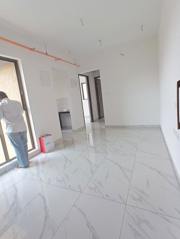 2 BHK 675 Sq.Ft. Apartment in Risland The Icon