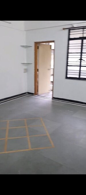 Room in 3 BHK Apartment at Sadashiv Peth – for Rent