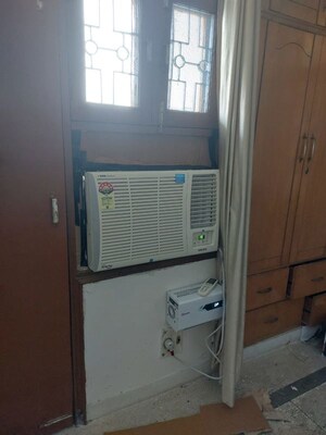Bathroom in 3 BHK Builder Floor at RWA Apartments Sector 52, Sector 52 – for Rent