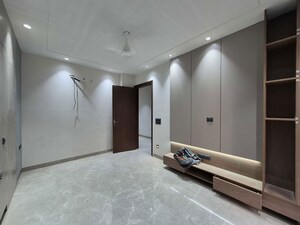 Bedroom in 4 BHK Builder Floor at Sector 45 – for Sale