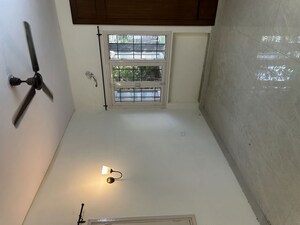 Room in 3 BHK Apartment at RWA Jalvayu Vihar, Sector 25 – for Rent