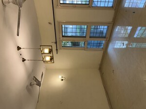 Furnished Amenities in 3 BHK Apartment at RWA Jalvayu Vihar, Sector 25 – for Rent
