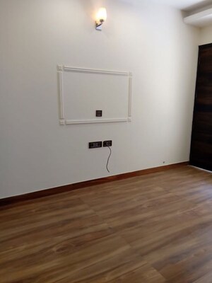 Room in 4 BHK Builder Floor at Ansal API Esencia, Sector 67 – for Rent