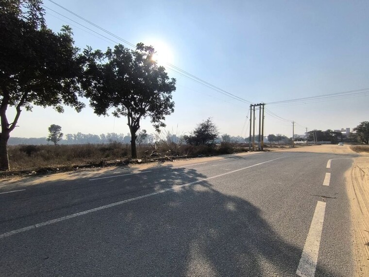 Exterior View, sector 10a  100 Sq.Yd. Plot In Sector 10a Gurgaon 10438525