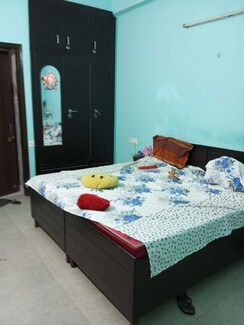 2 BHK Apartment For Rent in Jal Vayu Vihar Noida